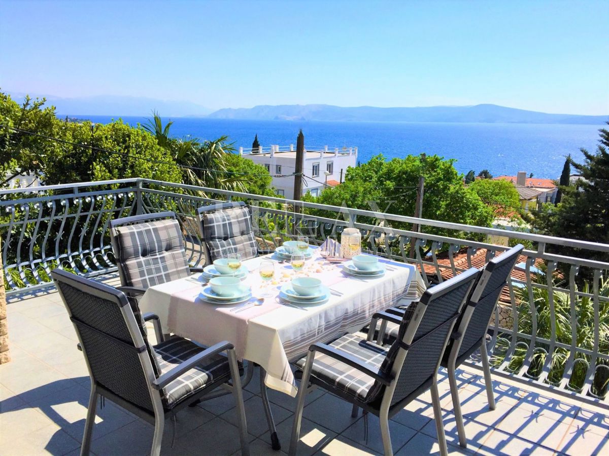 Crikvenica - prostorna samostojna hiša blizu morja