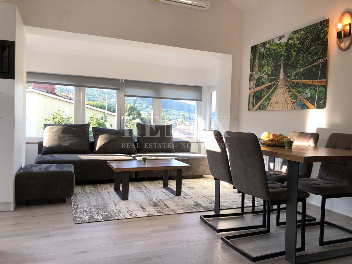 Oprić, Lovran - apartmajska vila z bazenom