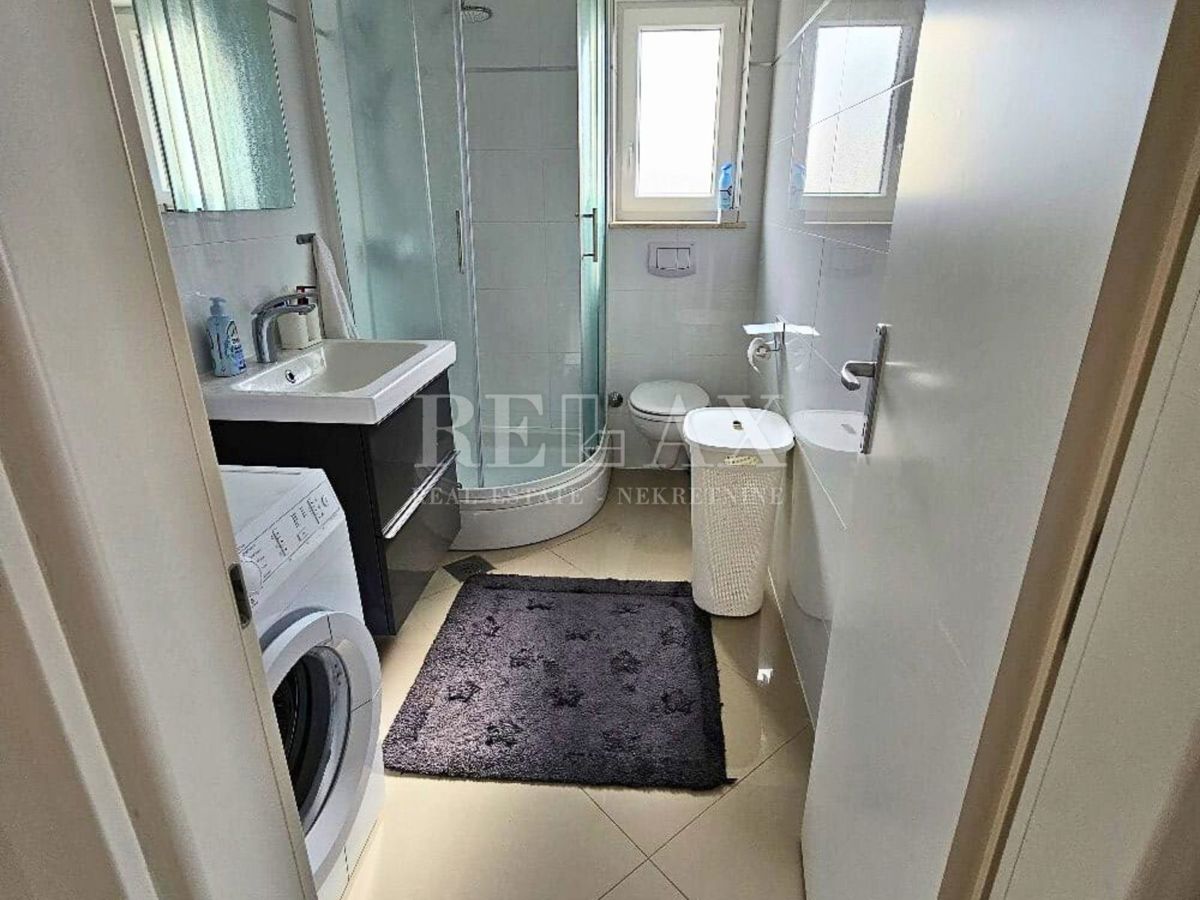 Otok Krk, Malinska - dvoetažni apartma