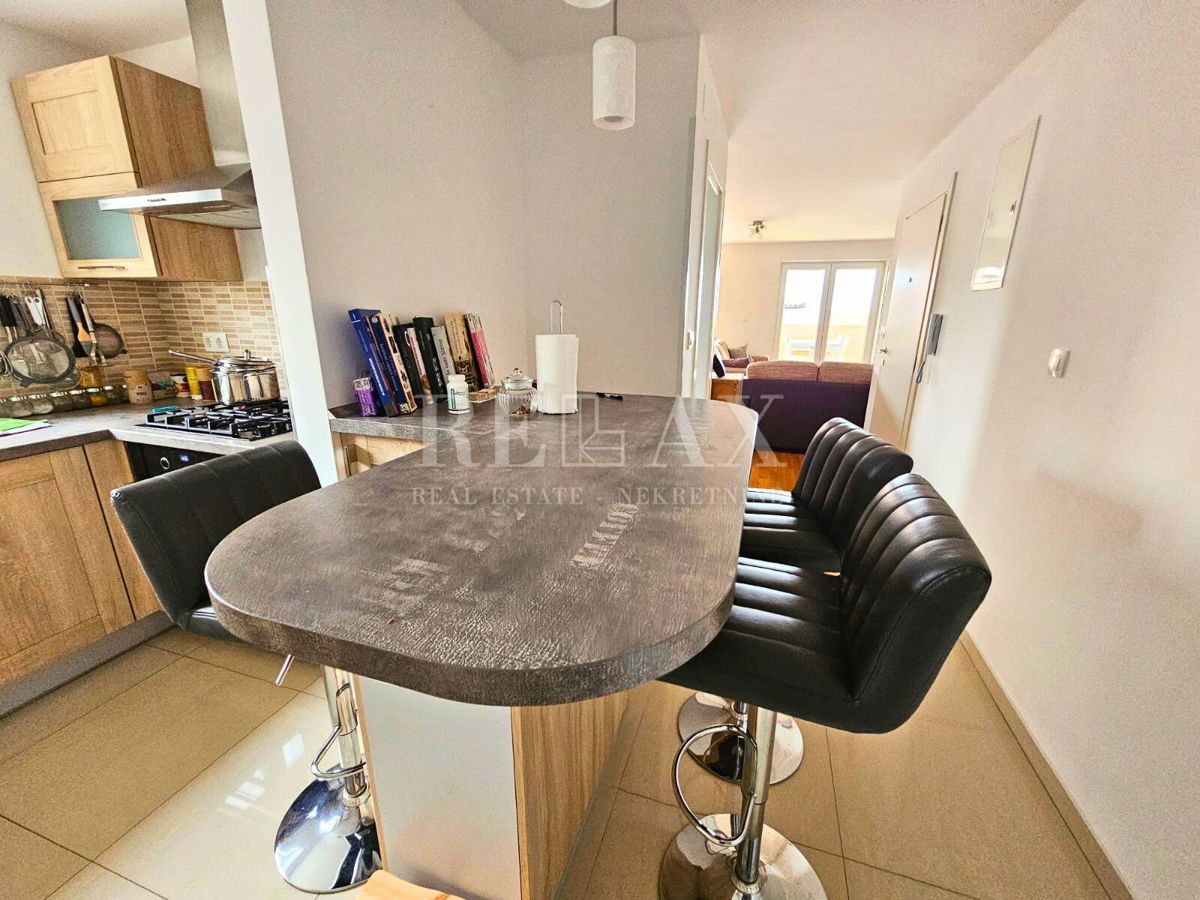 Otok Krk, Malinska - dvoetažni apartma