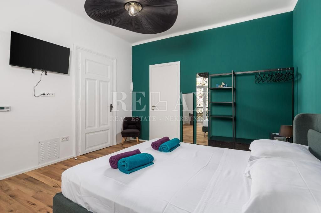 Opatija - prenovljeno stanovanje, 200 m od morja