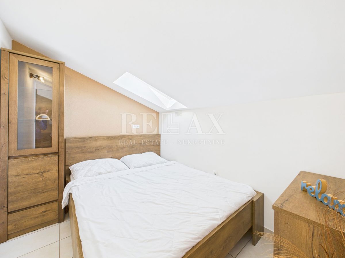 Crikvenica - apartma v 1. vrsti do morja, 2 spalnici