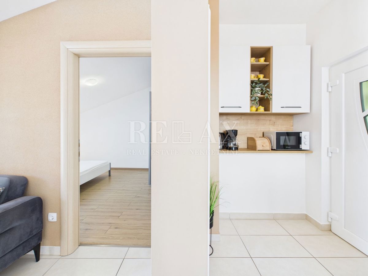 Crikvenica - apartma v 1. vrsti do morja, 2 spalnici