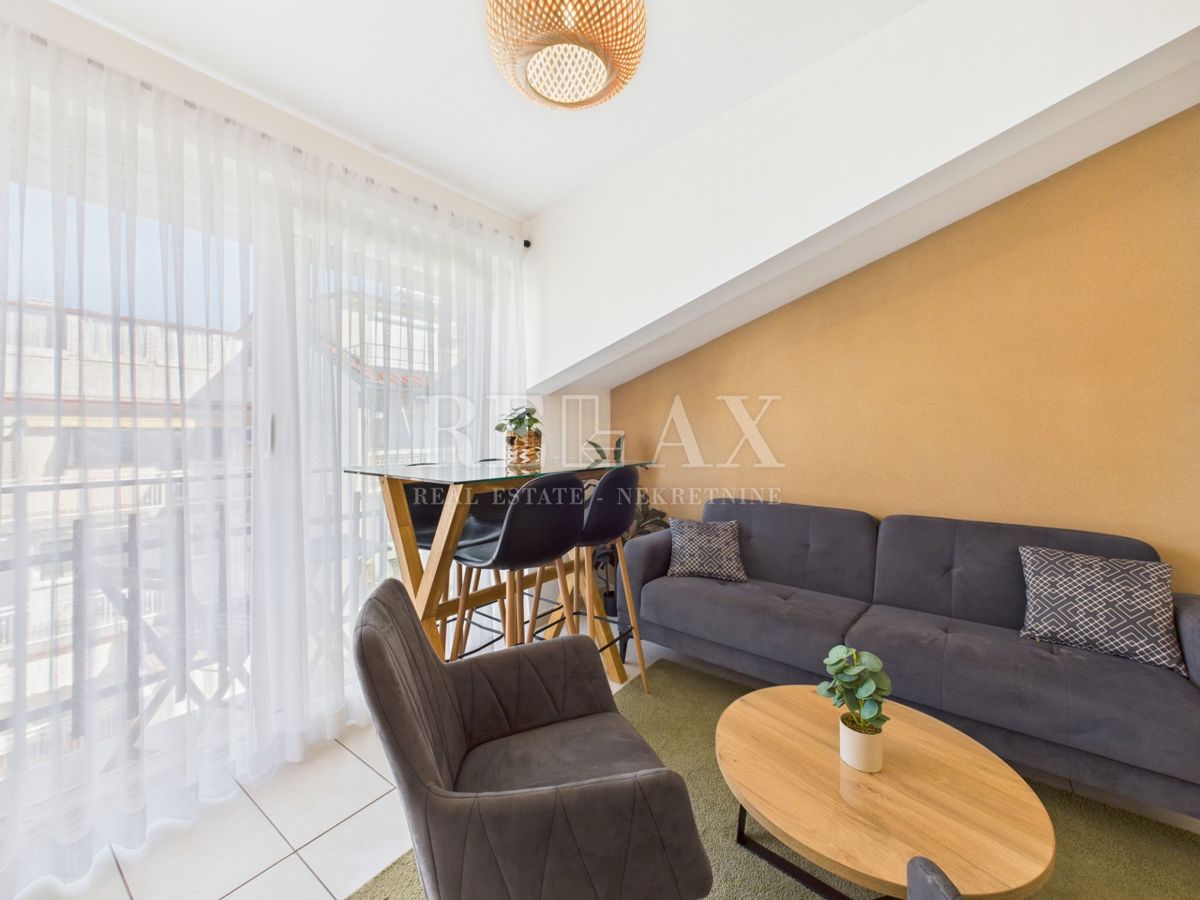 Crikvenica - apartma v 1. vrsti do morja, 2 spalnici