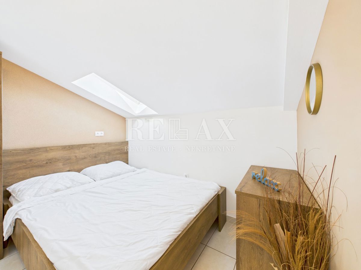 Crikvenica - apartma v 1. vrsti do morja, 2 spalnici