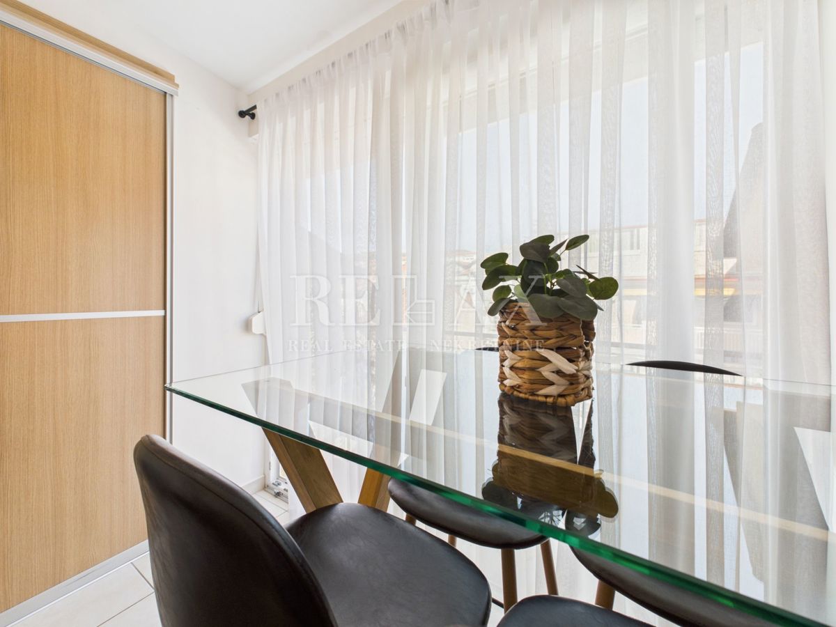 Crikvenica - apartma v 1. vrsti do morja, 2 spalnici