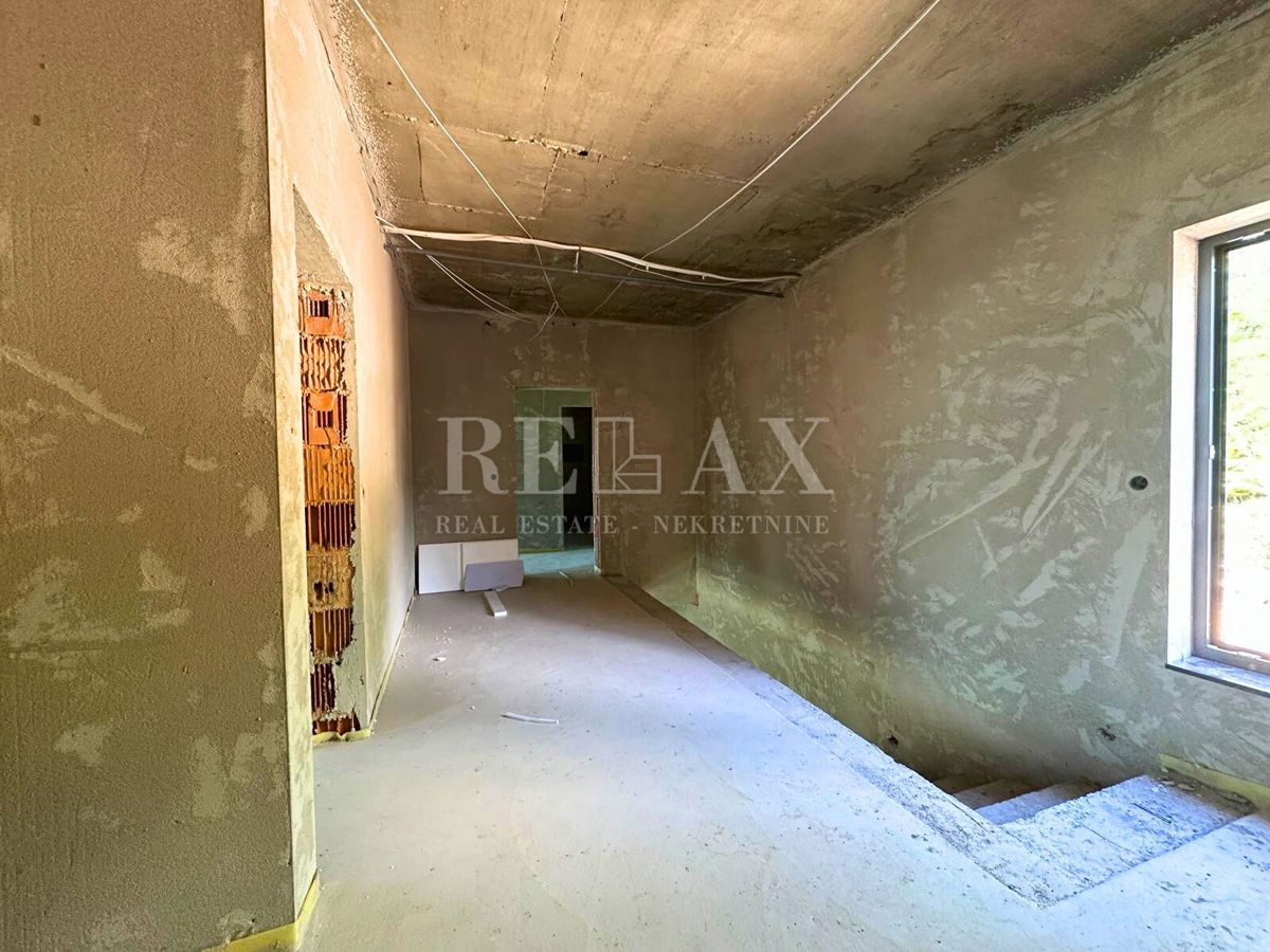 CRIKVENICA - Moderna vila z bazenom