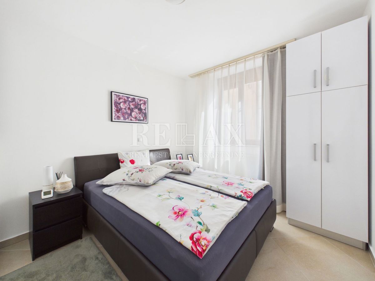 Crikvenica - dva apartmaja v centru