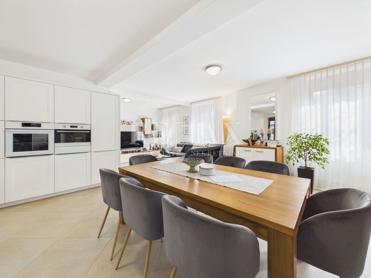 Crikvenica - dva apartmaja v centru