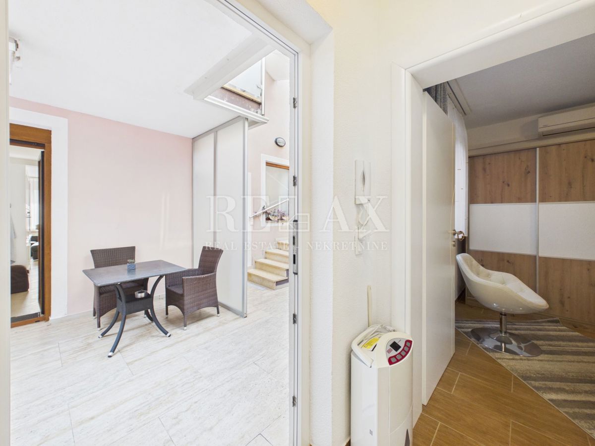 Crikvenica - dva apartmaja v centru