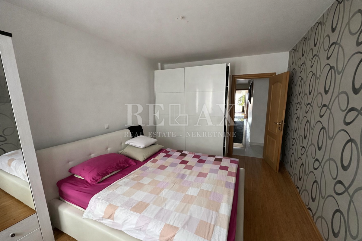 Crikvenica - trosobno stanovanje s pogledom na morje