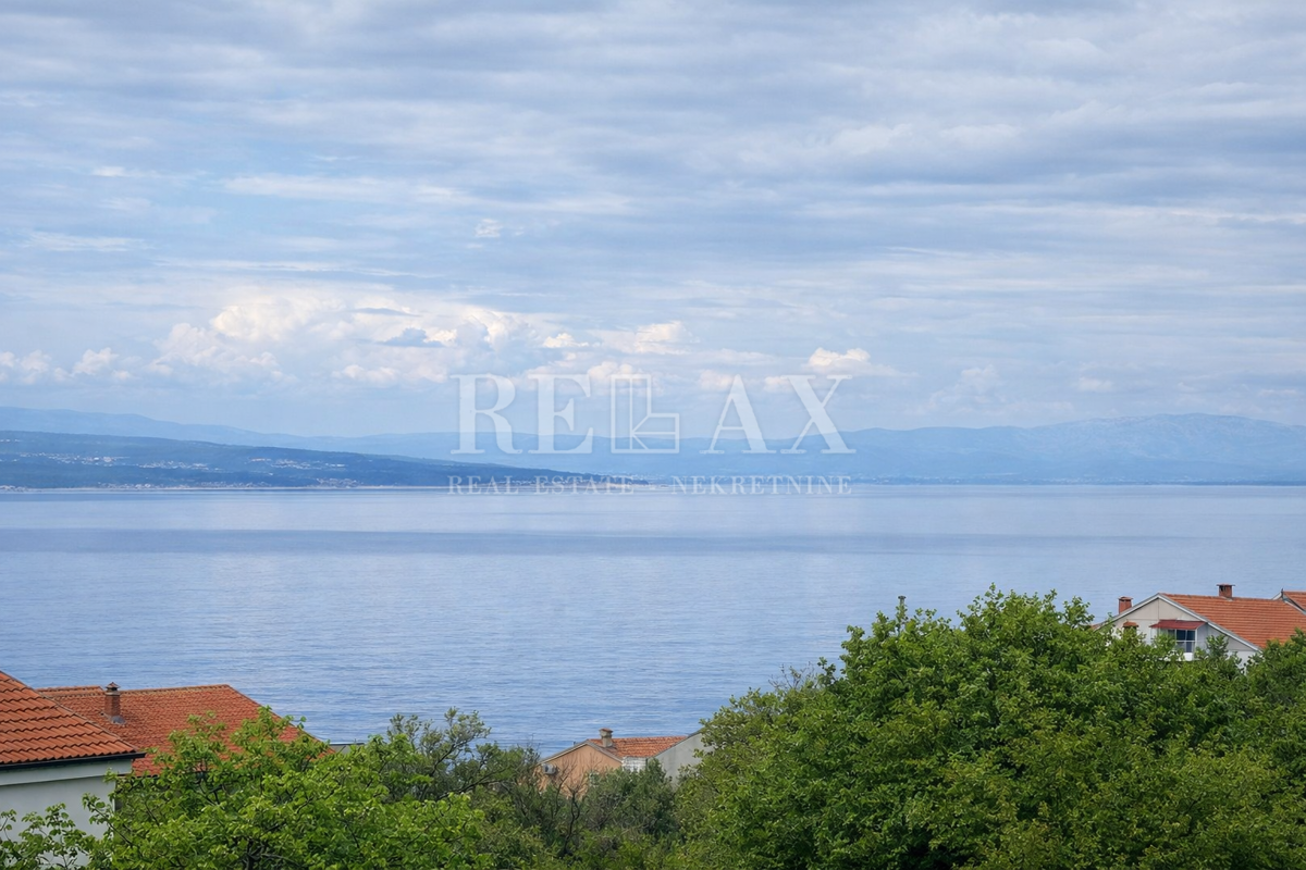 Crikvenica - trosobno stanovanje s pogledom na morje
