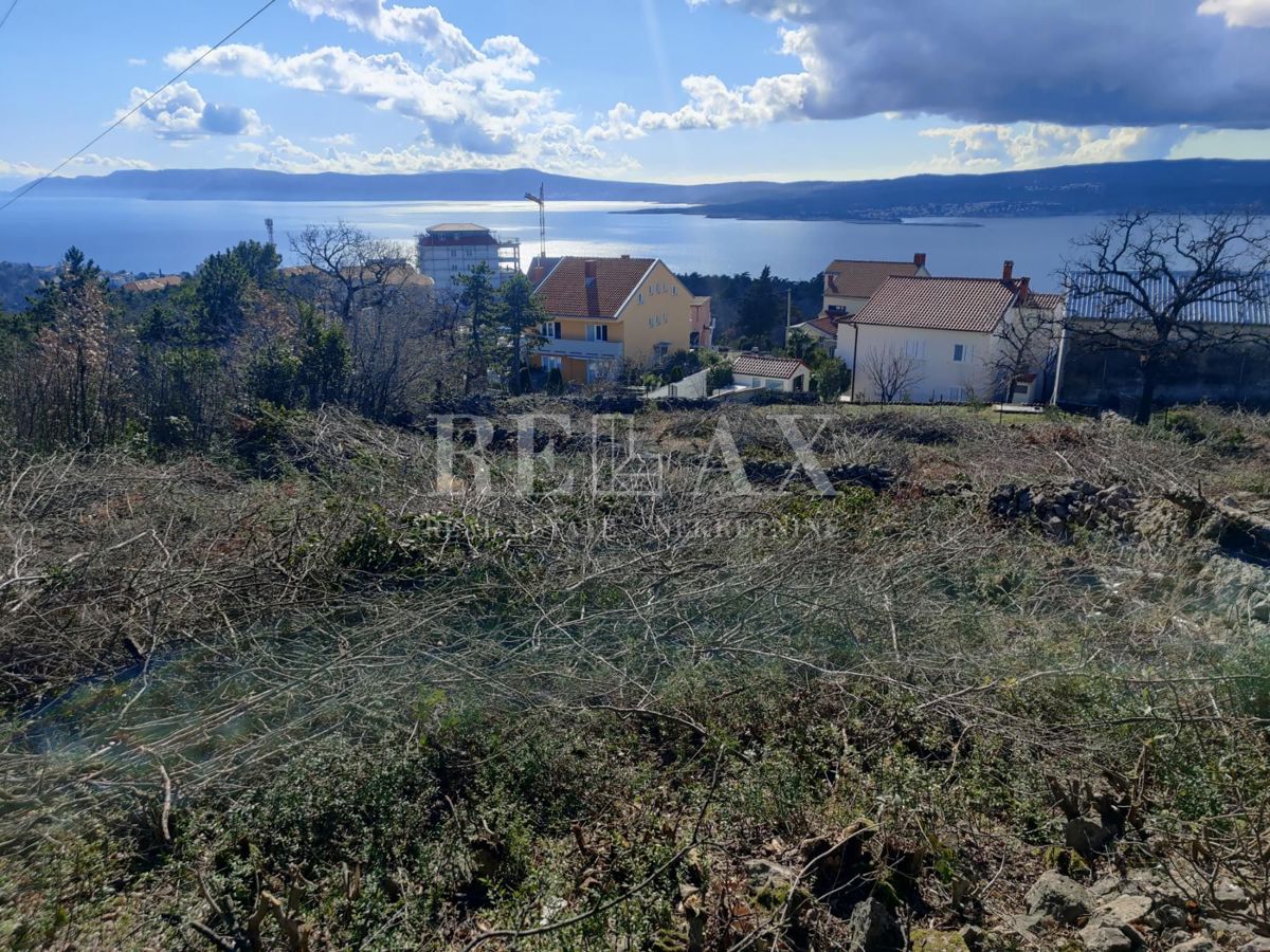 CRIKVENICA - Prostorno gradbišče s panoramskim razgledom