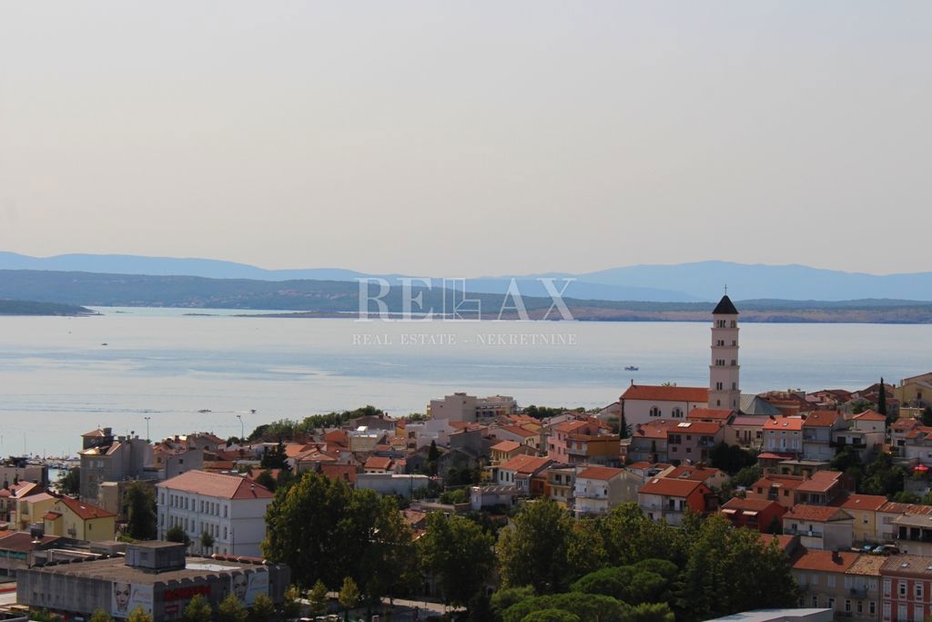 CRIKVENICA - Gradbišče s čudovitim panoramskim razgledom