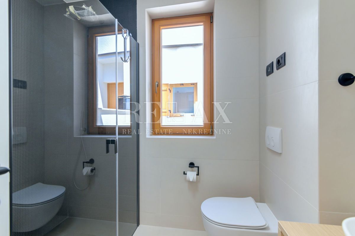 OPATIJA, VOLOSKO - Dvoetažni apartma s pogledom na morje