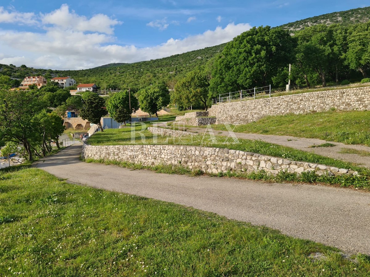 Novi Vinodolski, Sibinj krmpotski - Ekskluzivno zemljišče za avtokamp v coni T3