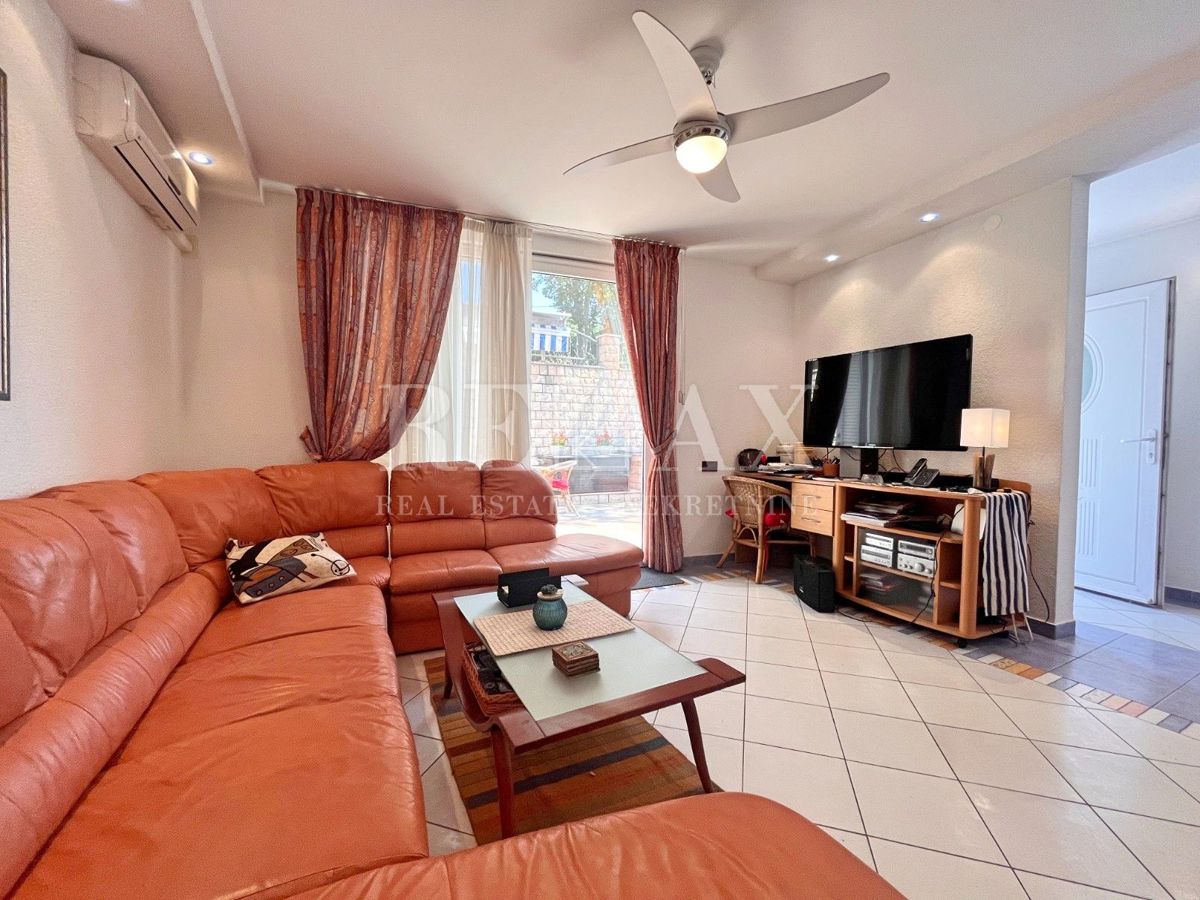 Selce - apartma z velikim vrtom in žarom
