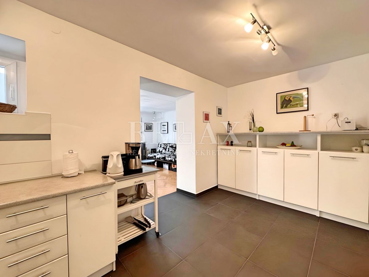 Novi Vinodolski, Klenovica - Apartma druga vrsta do morja