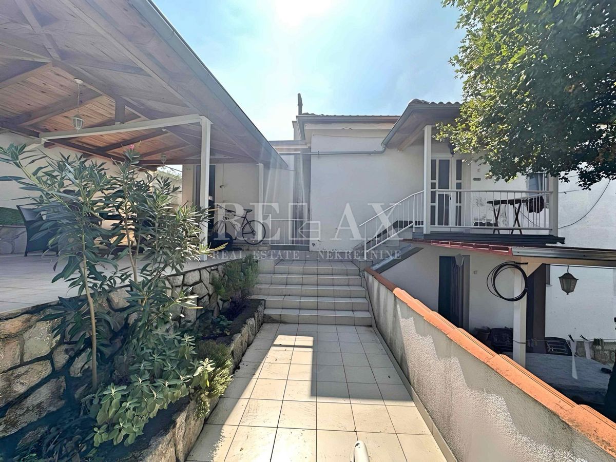 Novi Vinodolski, Klenovica - Apartma druga vrsta do morja