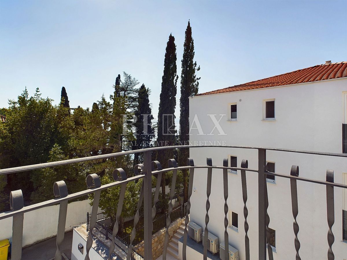 Crikvenica - stanovanje, druga vrsta do morja