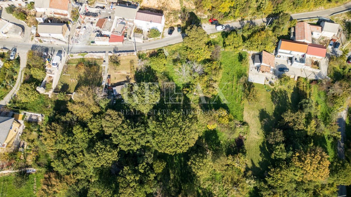 Bribir - gradbeno zemljišče s pogledom na morje