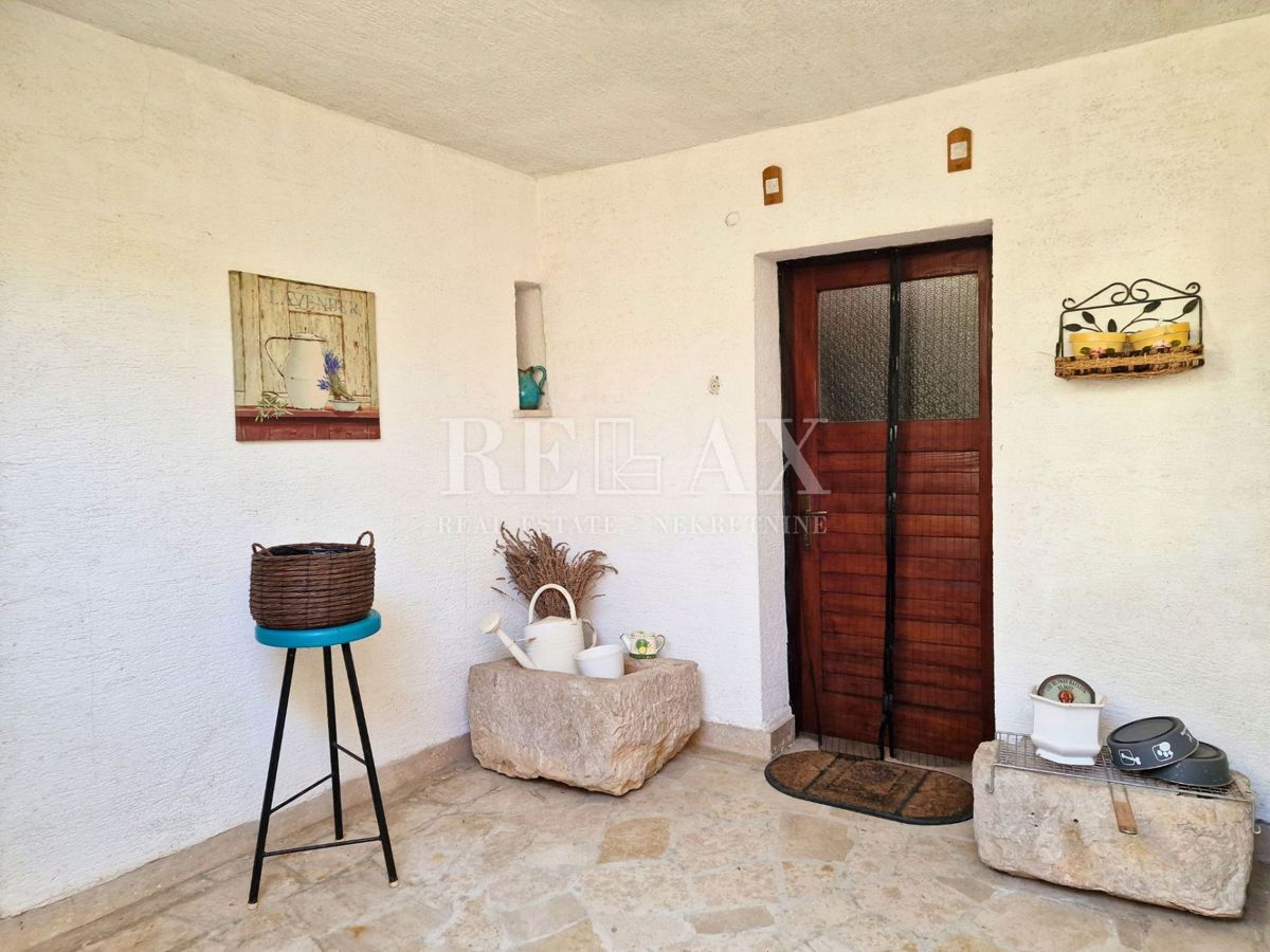 Selce - hiša z 2 apartmajema, 350 m od morja