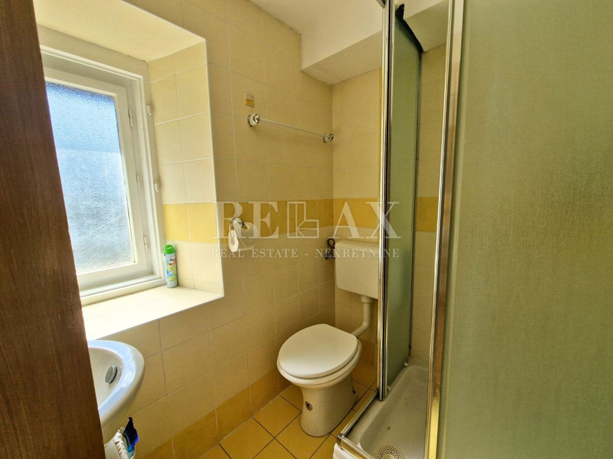 Selce - hiša z 2 apartmajema, 350 m od morja