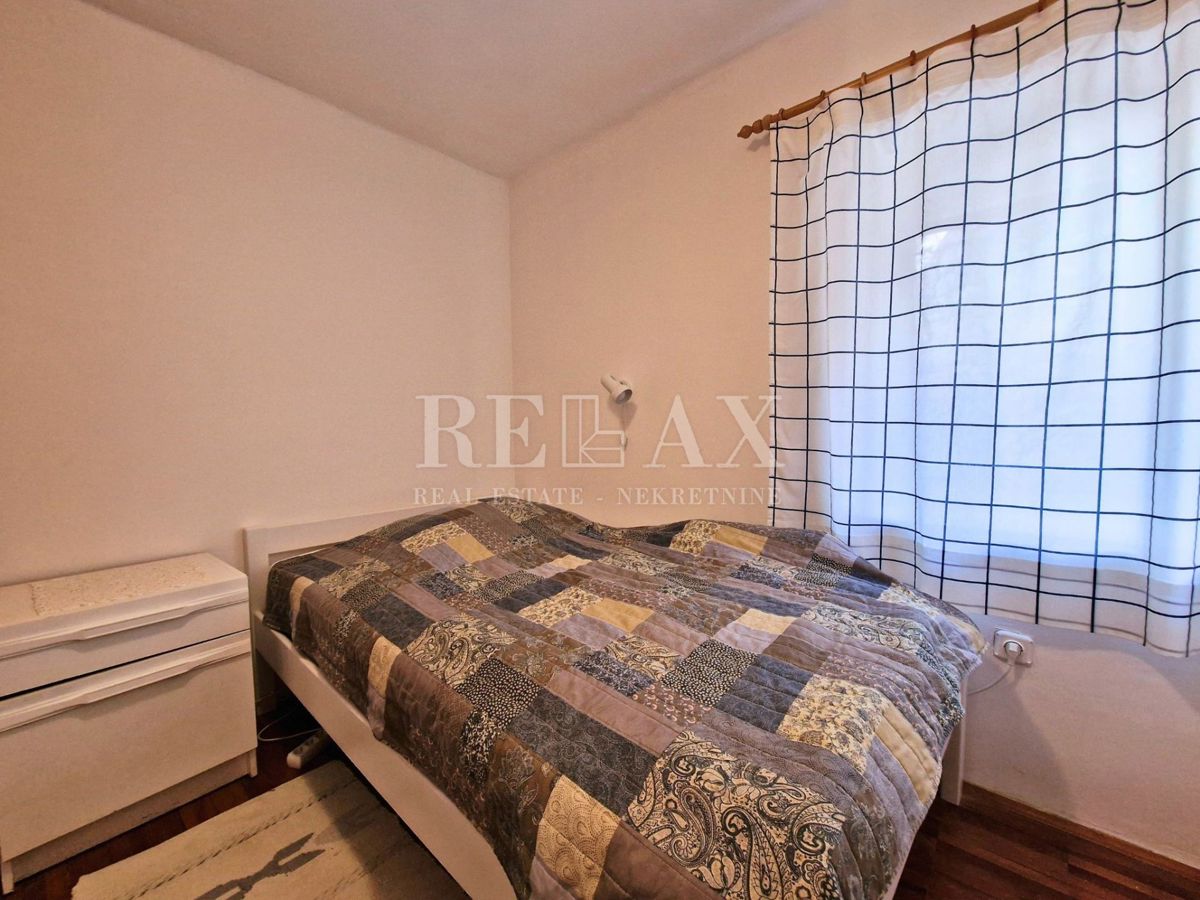 Selce - hiša z 2 apartmajema, 350 m od morja