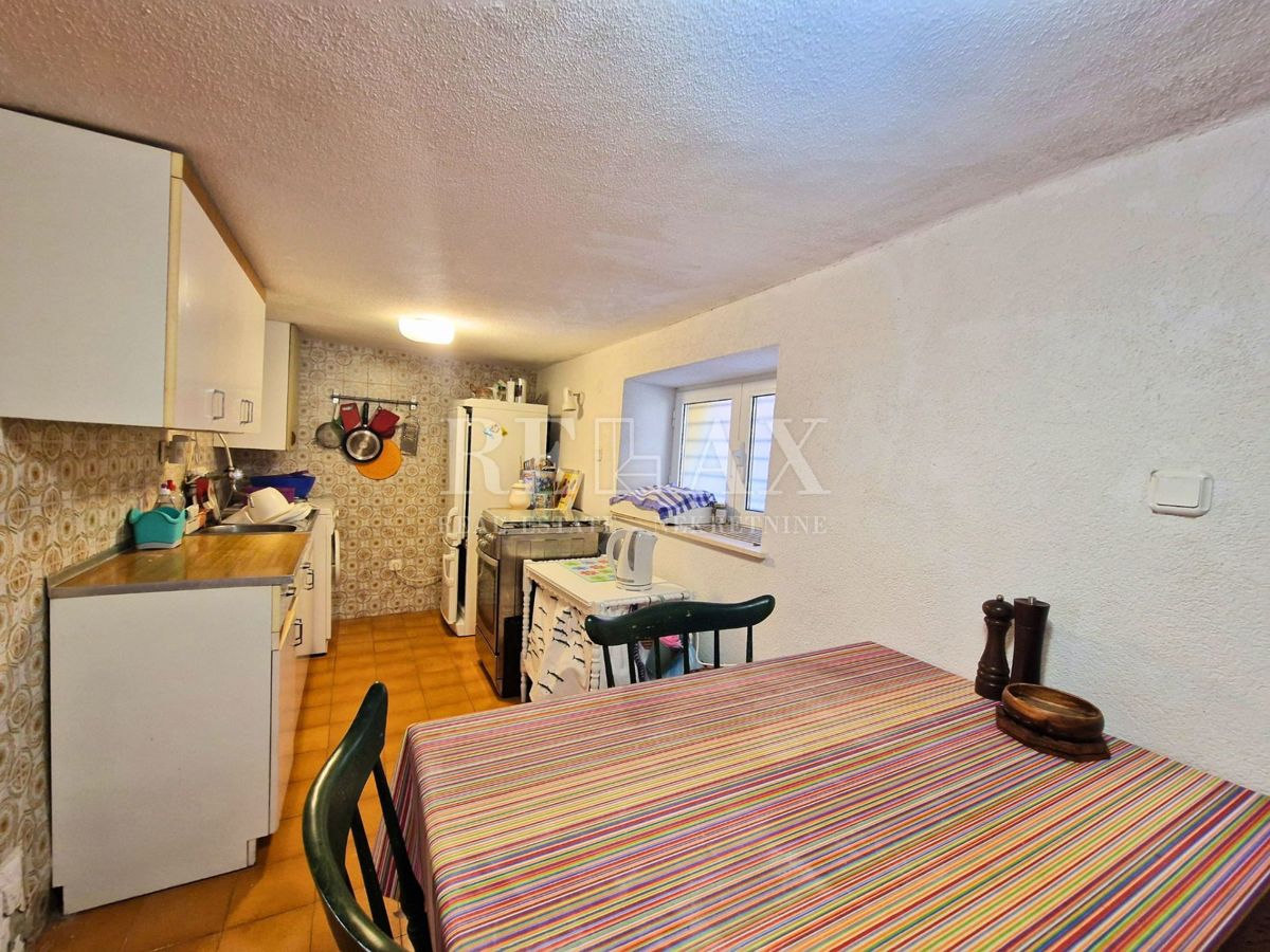Selce - hiša z 2 apartmajema, 350 m od morja