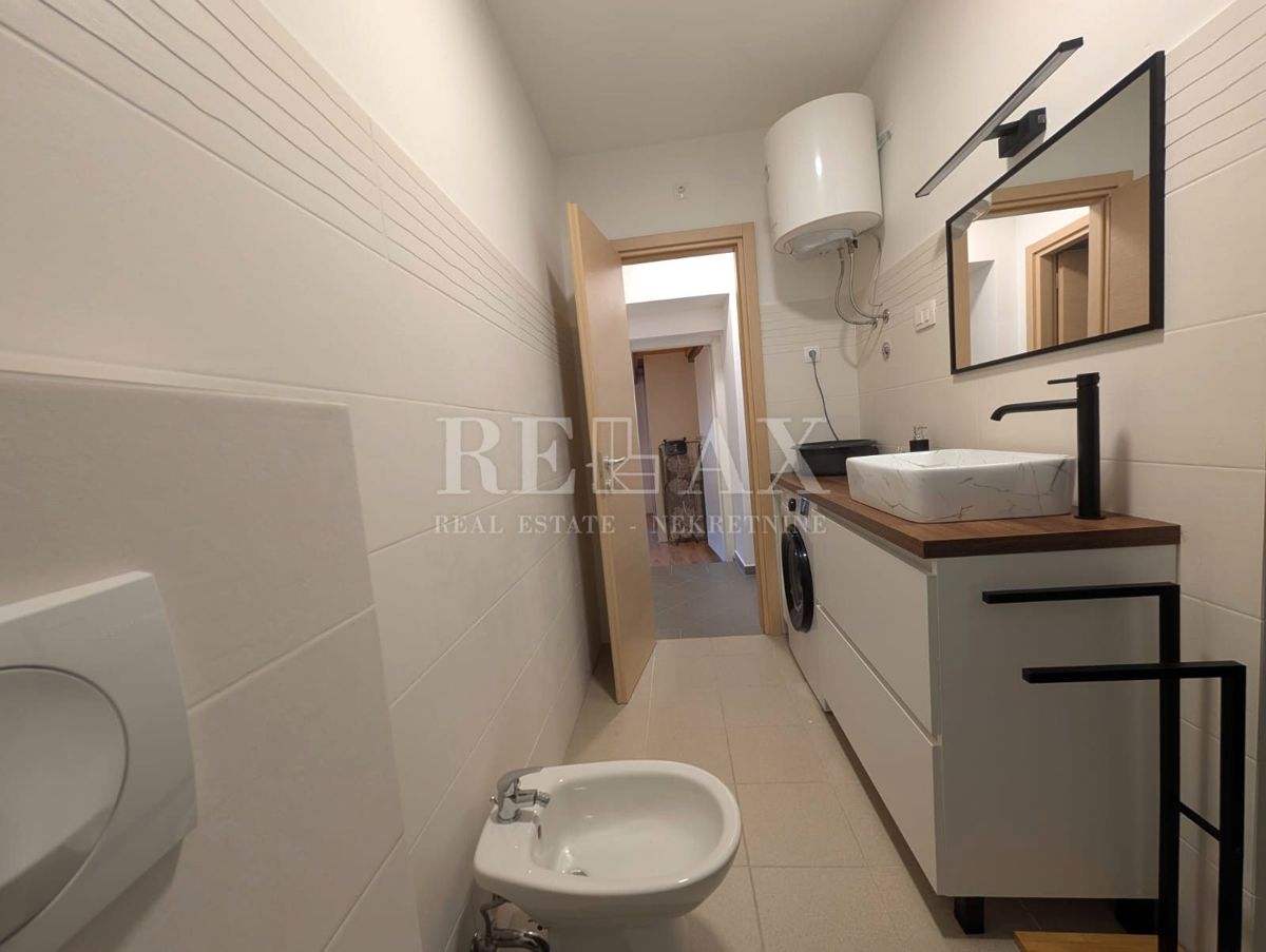 Brseč - na novo obnovljena hiša z jacuzzijem, savno in urejenim vrtom