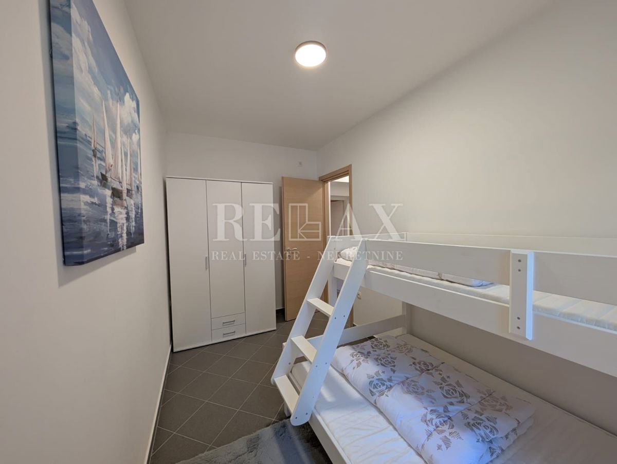 Brseč - na novo obnovljena hiša z jacuzzijem, savno in urejenim vrtom