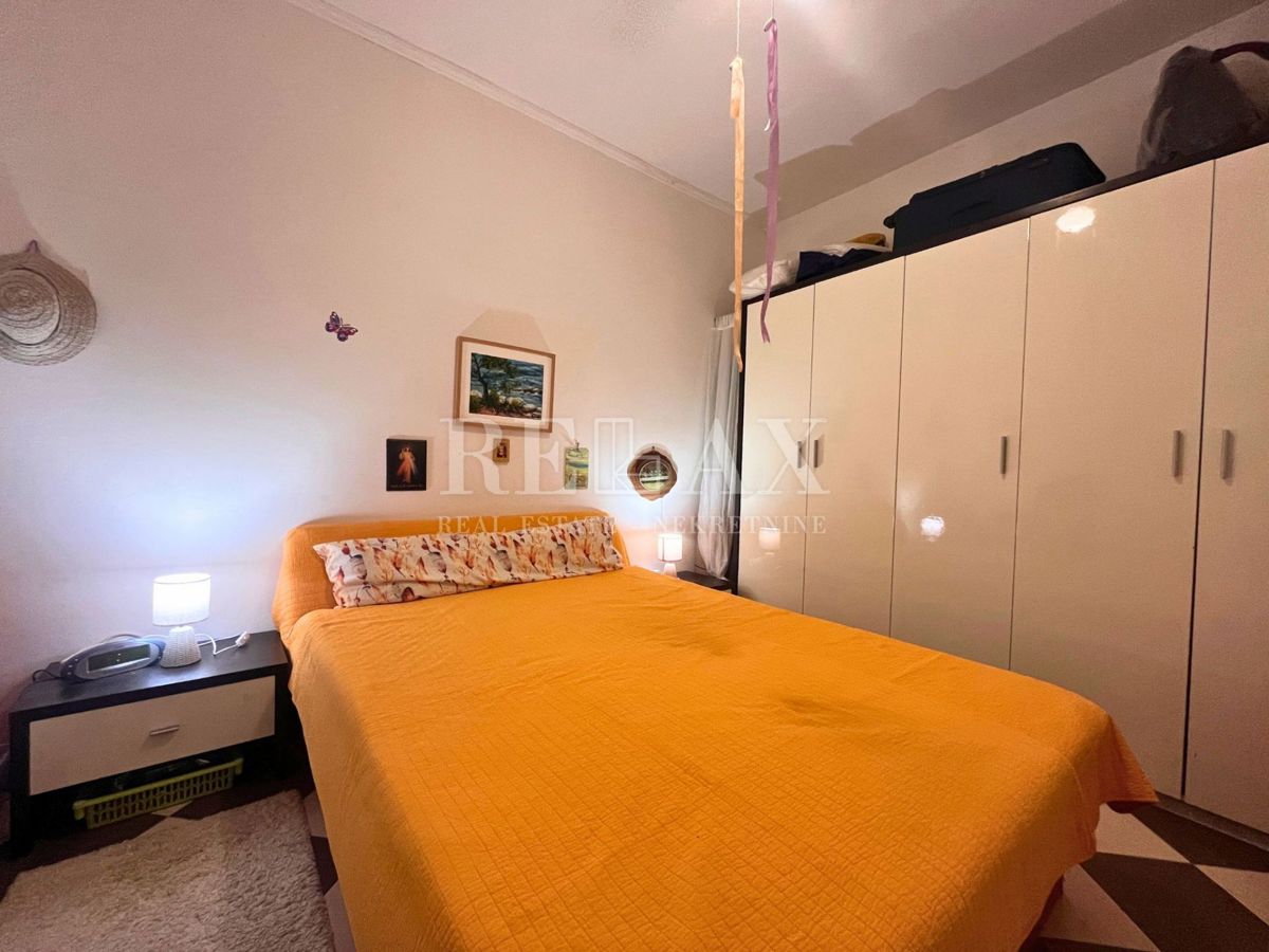 Novi Vinodolski - enosobno stanovanje s parkirnim mestom