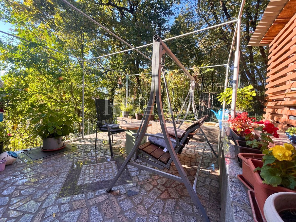 Rijeka, Sroki - dvosobno stanovanje s shrambo