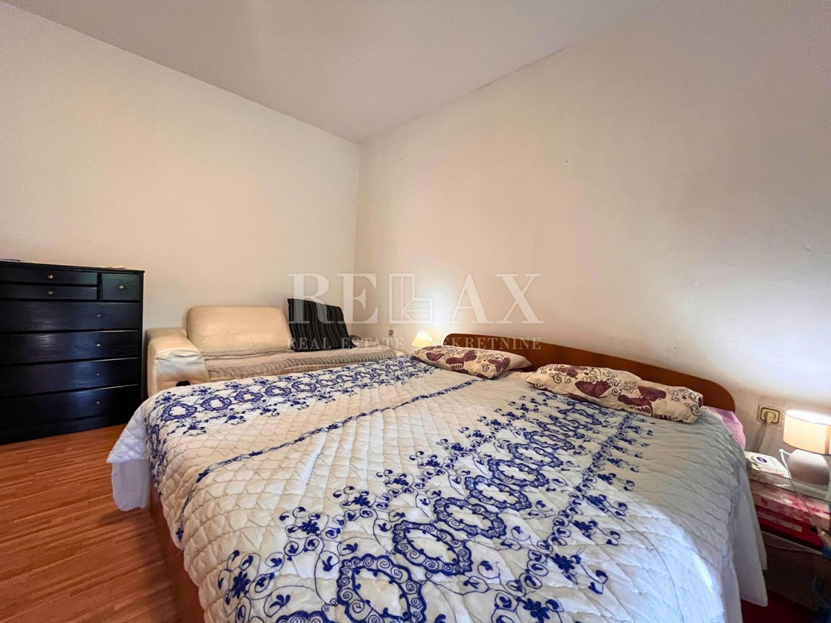 Rijeka, Sroki - dvosobno stanovanje s shrambo