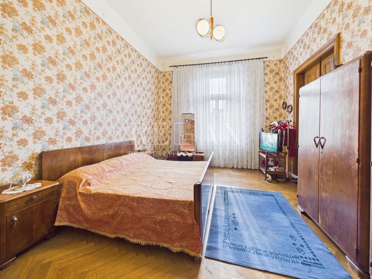 Reka - štirisobno klasično stanovanje v samem centru, 134,67 m2