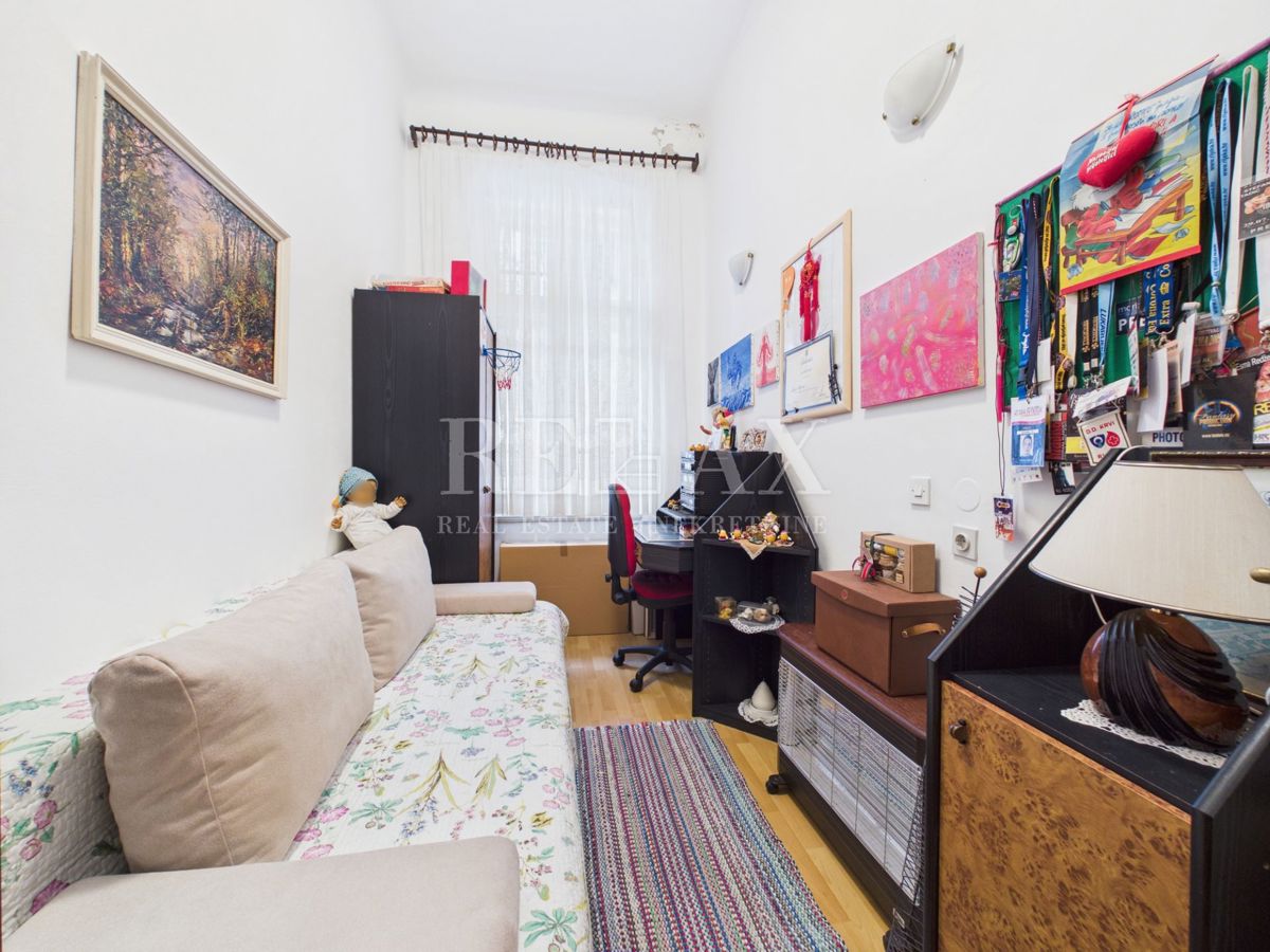 Reka - štirisobno klasično stanovanje v samem centru, 134,67 m2