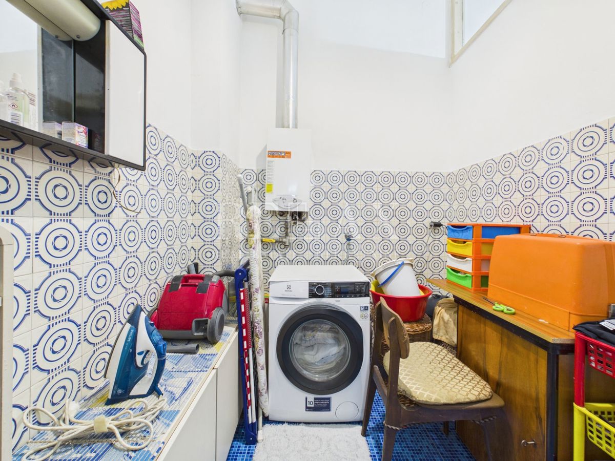 Reka - štirisobno klasično stanovanje v samem centru, 134,67 m2