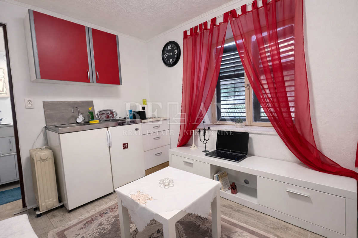 Novi Vinodolski, Donji Zagon - hiša z garažo