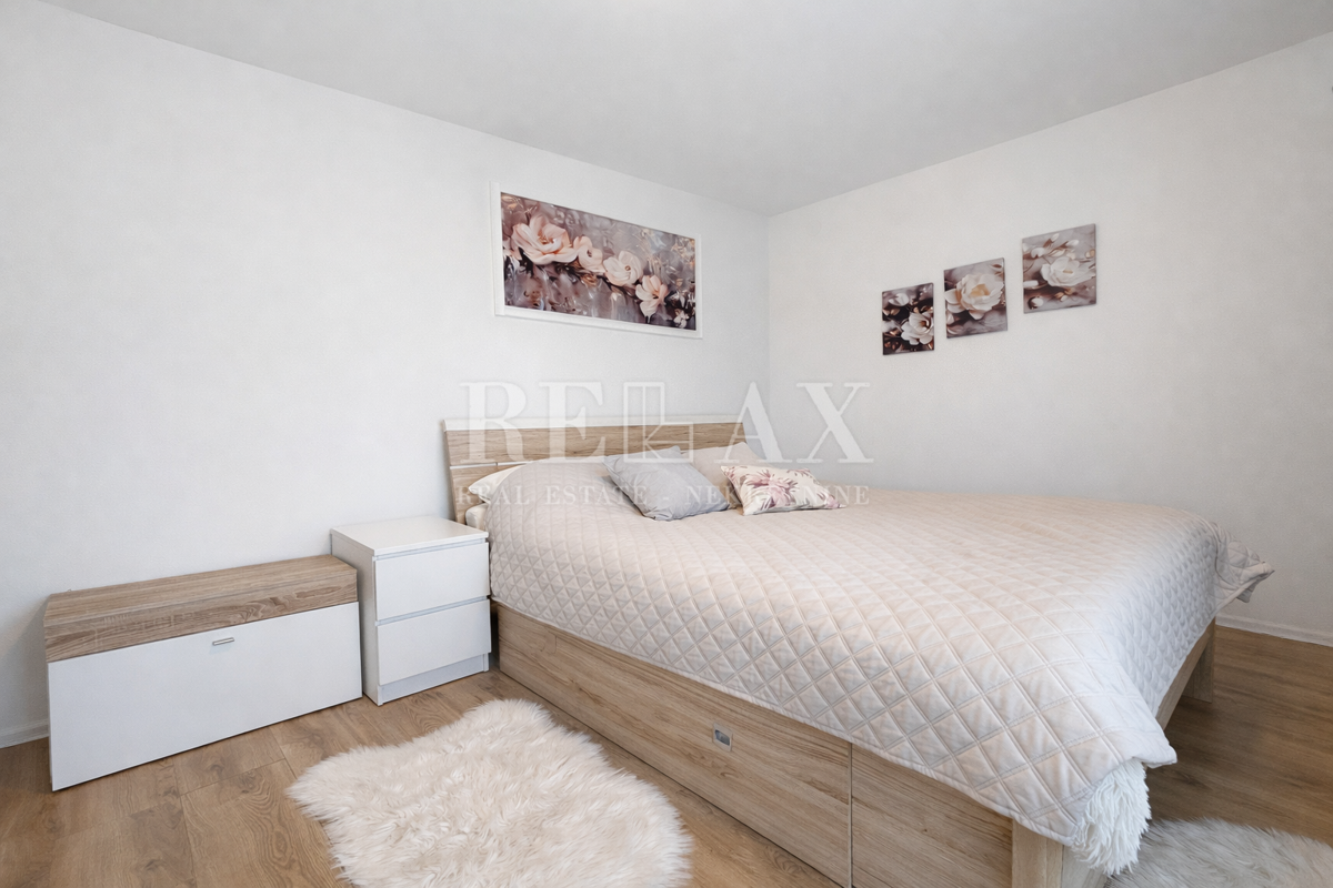 Novi Vinodolski, Donji Zagon - hiša z garažo