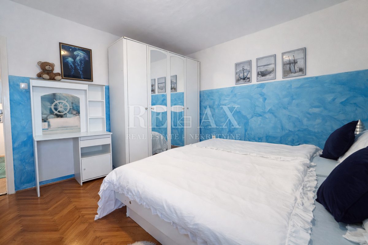 Novi Vinodolski, Donji Zagon - hiša z garažo