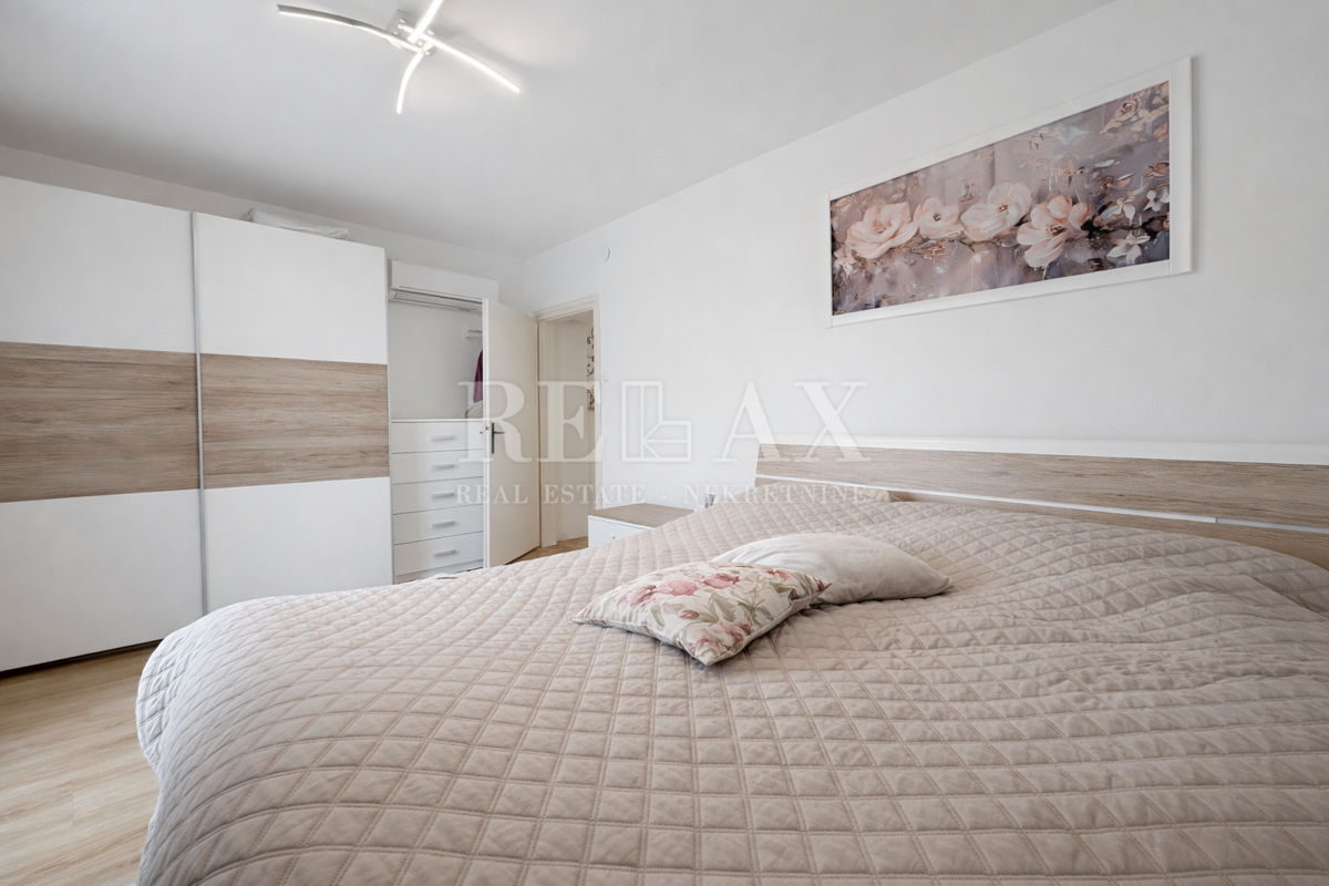 Novi Vinodolski, Donji Zagon - hiša z garažo