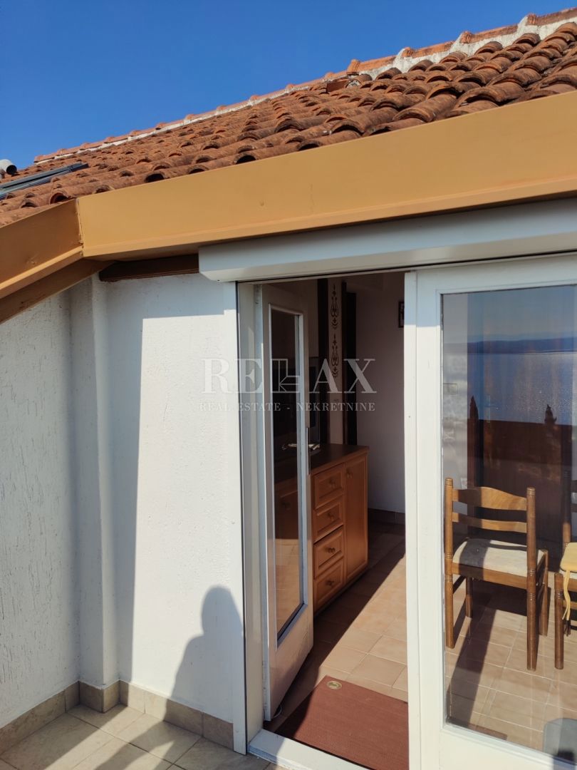 CRIKVENICA - Apartmajska hiša na odlični lokaciji s pogledom na morje
