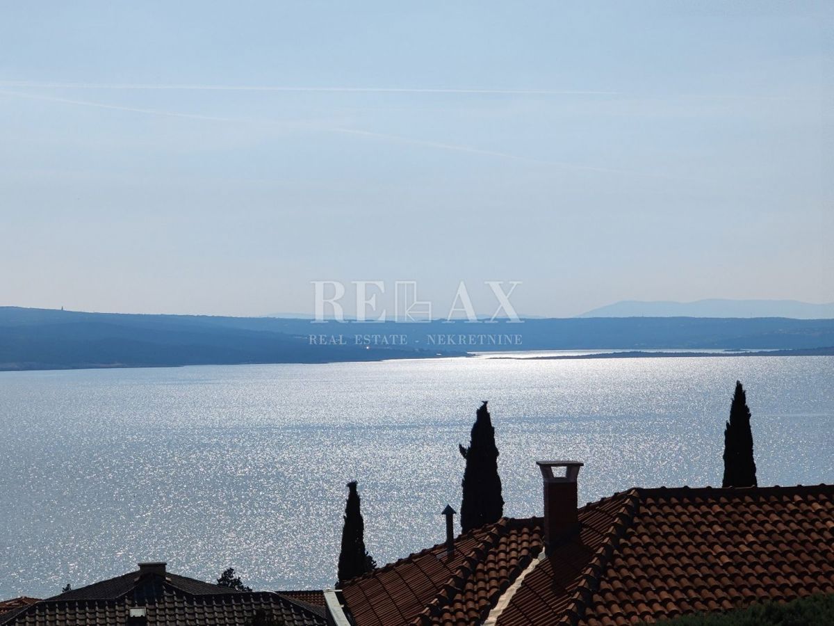 CRIKVENICA - Apartmajska hiša na odlični lokaciji s pogledom na morje