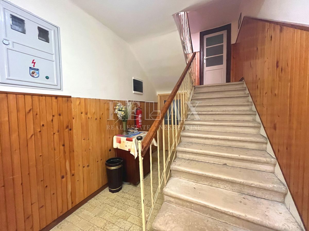 CRIKVENICA - Hiša v drugi vrsti od morja