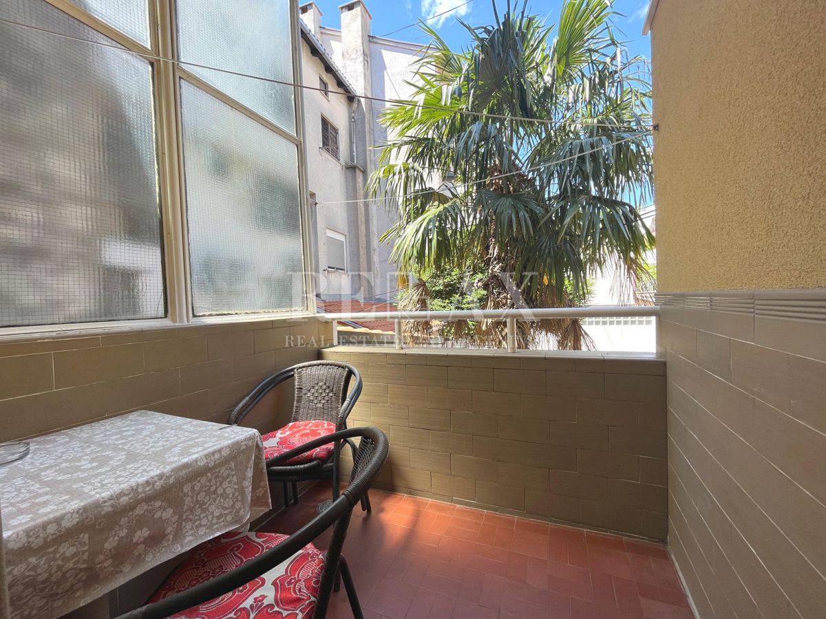 CRIKVENICA - Hiša v drugi vrsti od morja