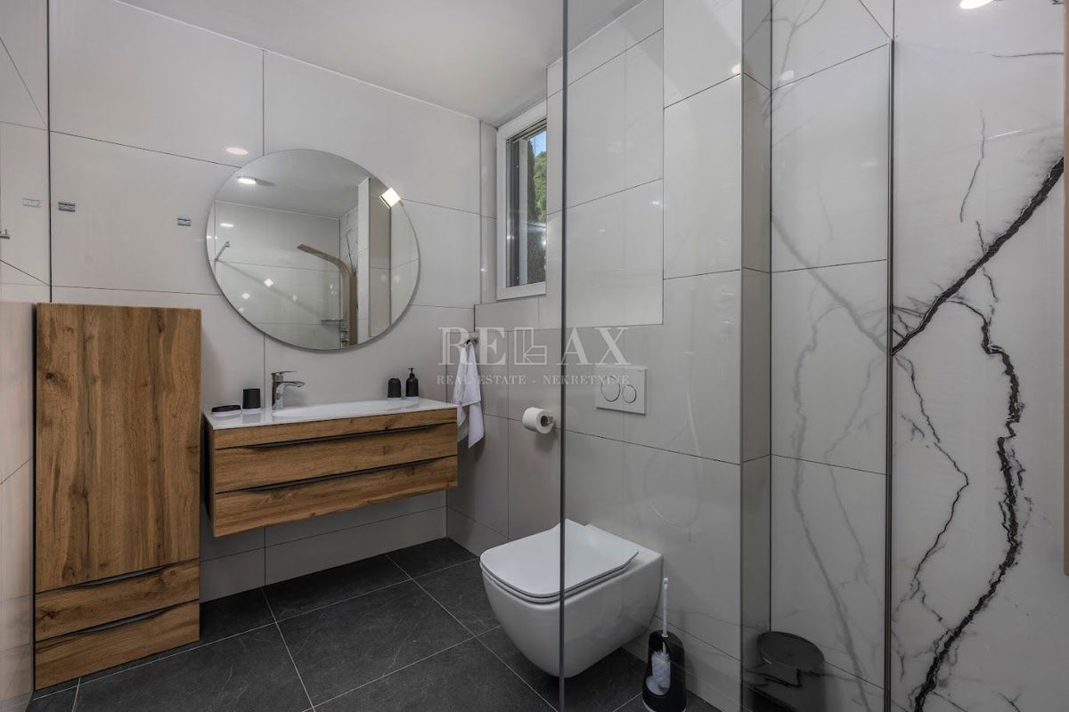 MOŠĆENIČKA DRAGA - Ekskluzivna vila z wellnessom in pogledom na morje