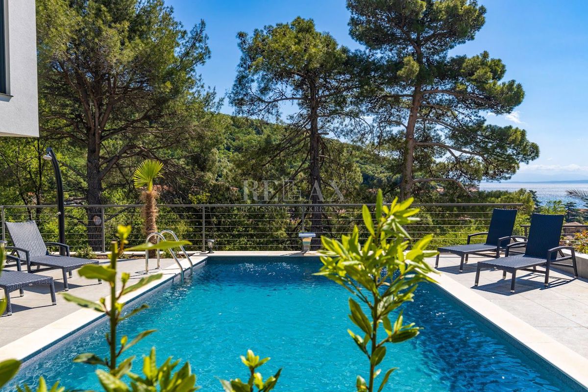 MOŠĆENIČKA DRAGA - Ekskluzivna vila z wellnessom in pogledom na morje