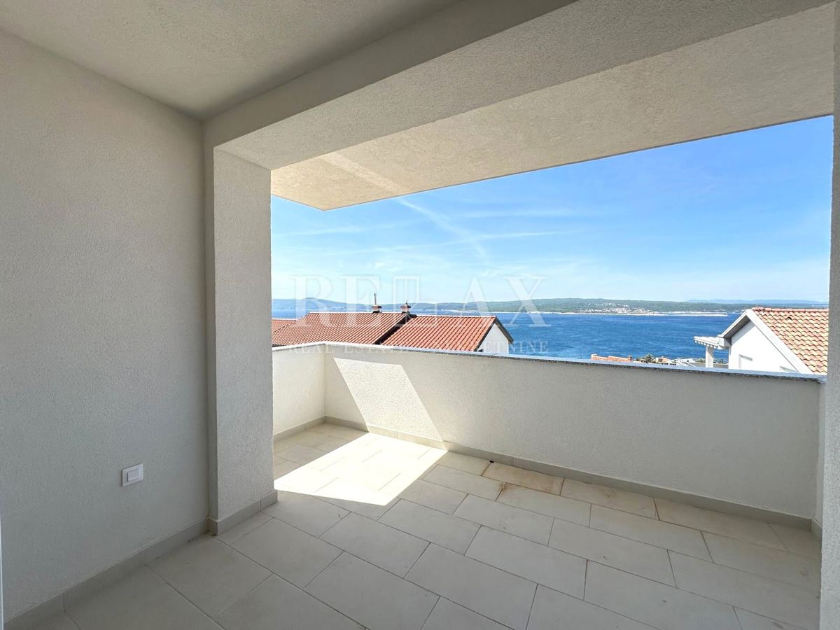 CRIKVENICA - Prostorno 3 sobno stanovanje v novogradnji
