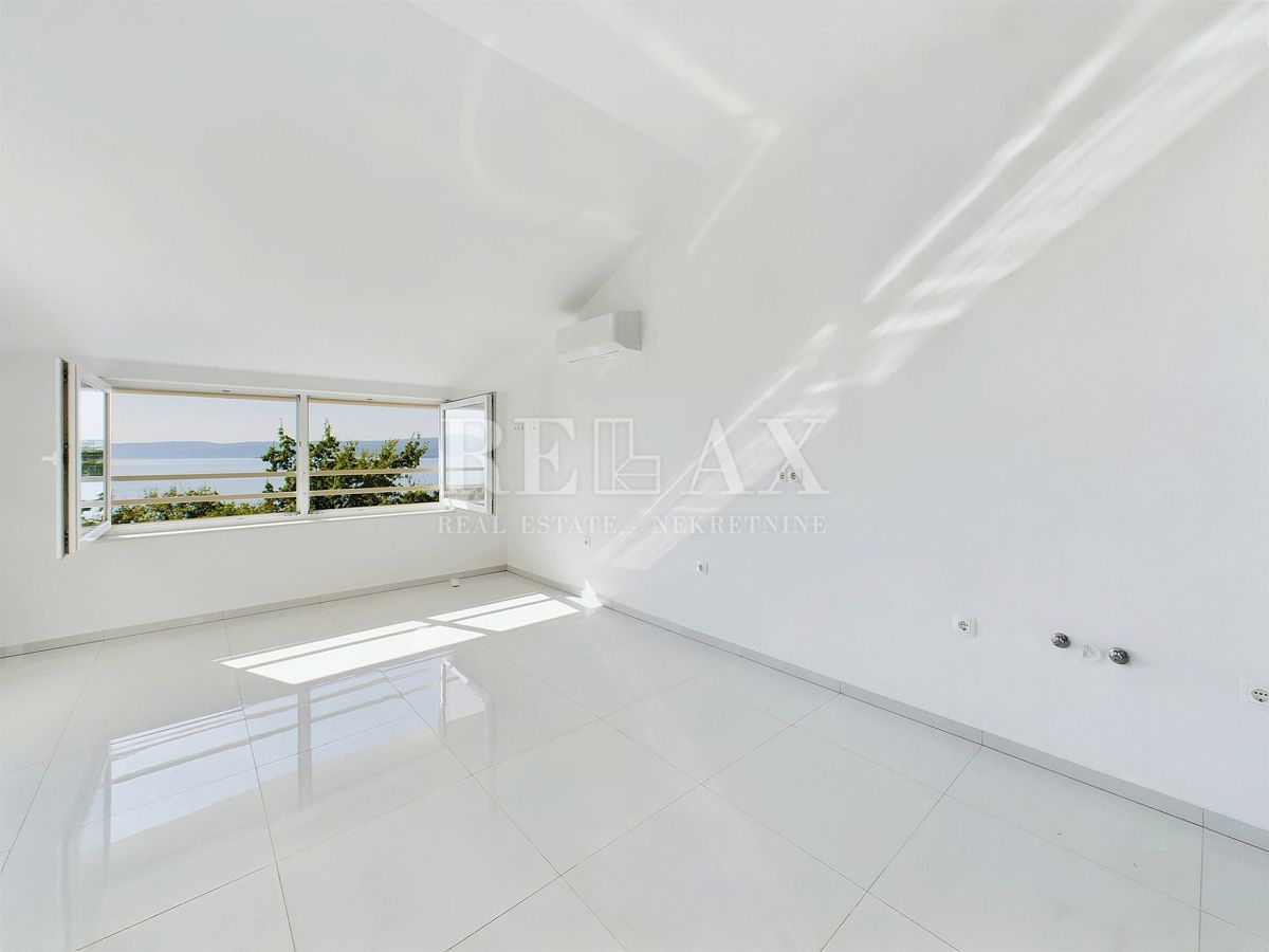 Crikvenica - apartma z balkonom in pogledom na morje