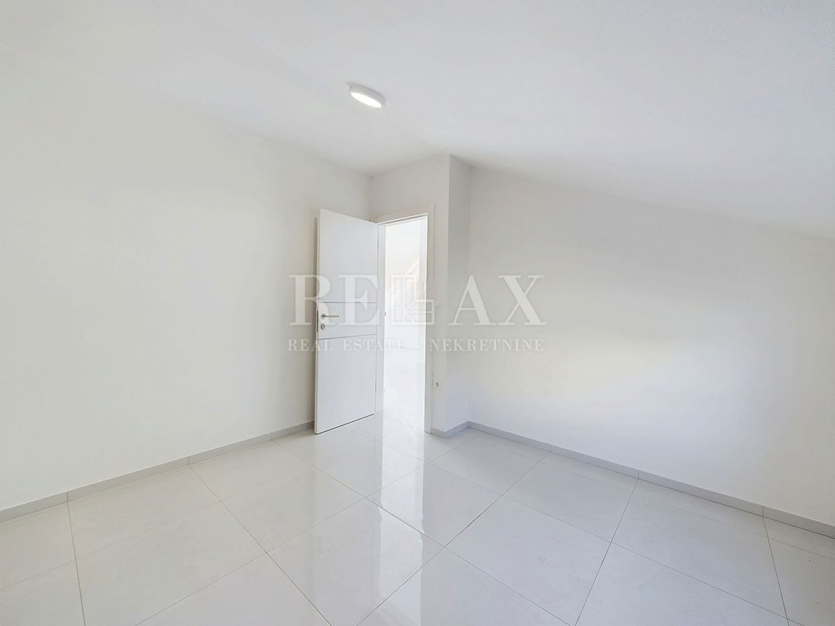 Crikvenica - apartma z balkonom in pogledom na morje